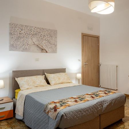 B&B Benvenuti Al Centro カゼルタ エクステリア 写真